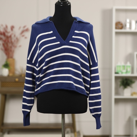 Kerri Rosenthal XO Women's V-Neck Heart Sweater in Blue and White Stripes- NWT - Picture 2 of 8